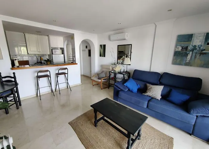 Isabel Apartmento * دينايا